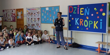 Powiększ grafikę: dzien-kropki-2025-646308.jpg