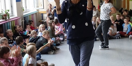 Powiększ grafikę: dzien-kropki-2025-646325.jpg