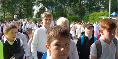 Powiększ grafikę: rozpoczecie-roku-szkolnego-2025-2026-636422.jpg