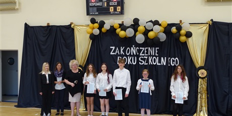 Powiększ grafikę: zakonczenie-roku-szkolnego-2024-2025-636441.jpg