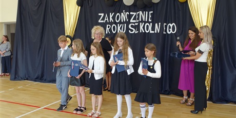 Powiększ grafikę: zakonczenie-roku-szkolnego-2024-2025-636449.jpg
