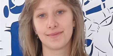 Powiększ grafikę: Zdjęcie przedstawiające twarz Alicji Uchmanowicz Vice-przewodniczącej samorzadu uczniowskiego.