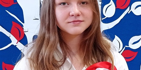 Powiększ grafikę: Zdjęcie przedstawiające twarz Justyny Stefańskiej -Przewodniczącej samorzadu uczniowskiego.